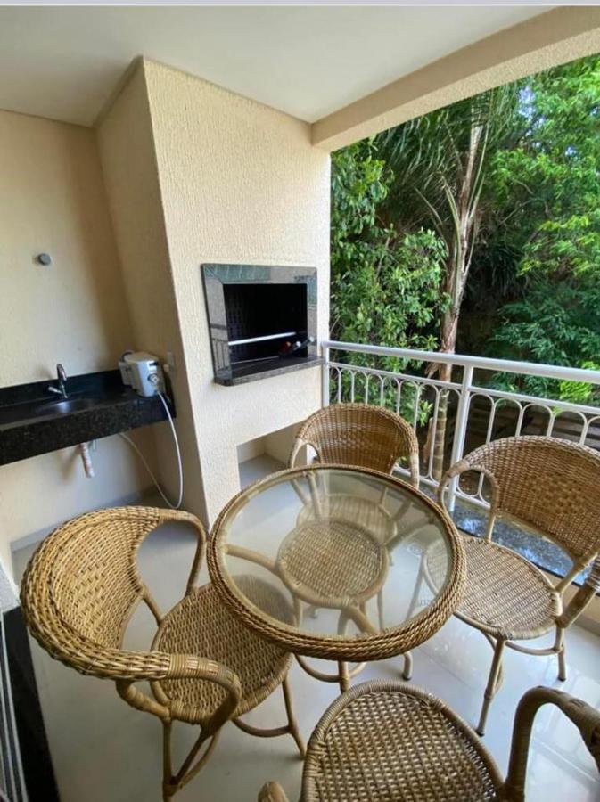 Apartamento Em Condominio Em ボンビーニャス エクステリア 写真